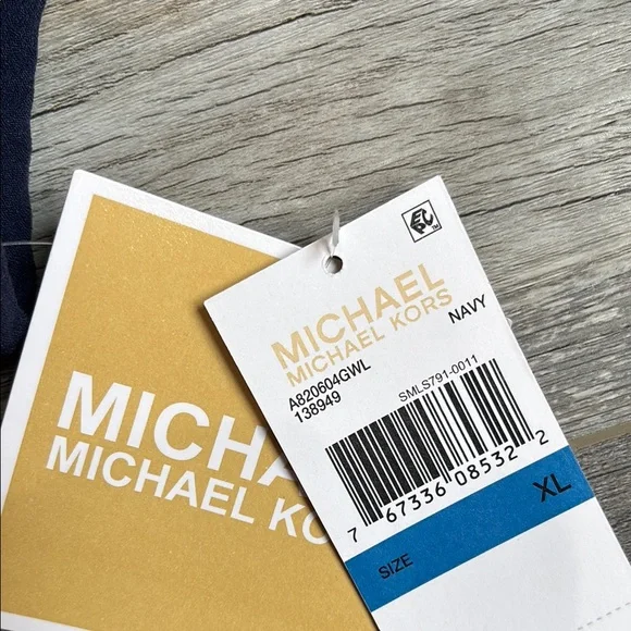 Michael Kors Navy Blue and Gold Quilted Vest with Fur Trim. NWT!! - Picture 2 of 6